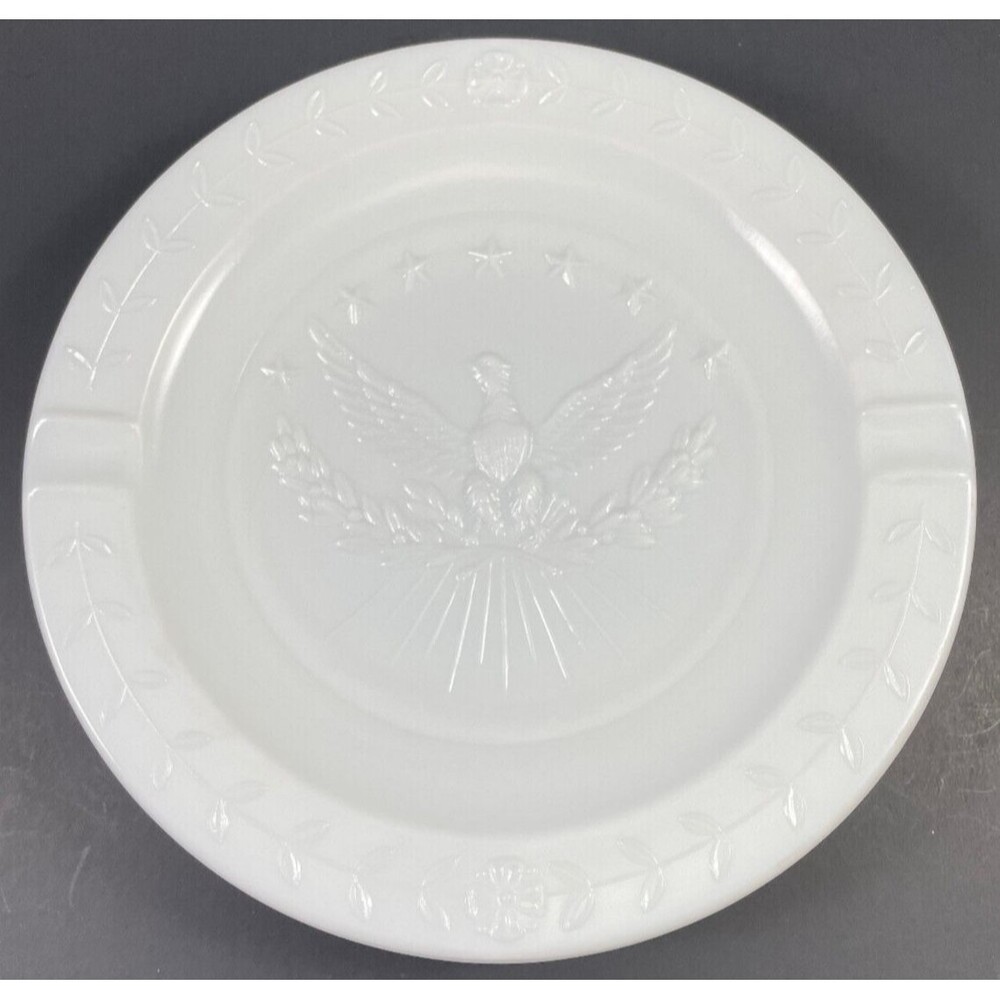 Milk Glass Cigar Ashtray Federal Eagle L.E. Smith American USA 9.5" Vintage